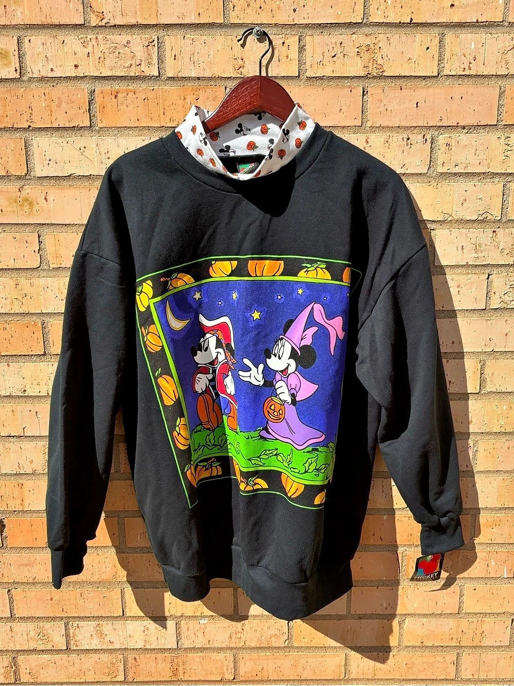 Rare NWT Vintage Mickey Unlimited Disney Mickey & Minnie Halloween Sweatshirt